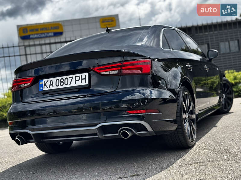 Седан Audi A3 2019 в Киеве