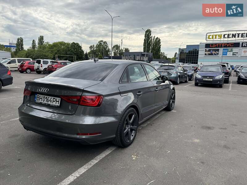 Седан Audi A3 2016 в Одессе