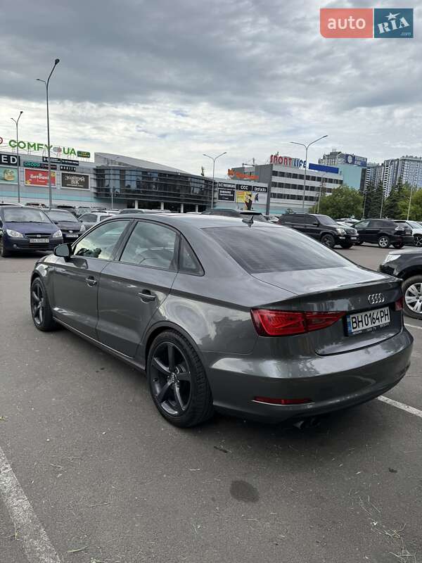 Седан Audi A3 2016 в Одессе