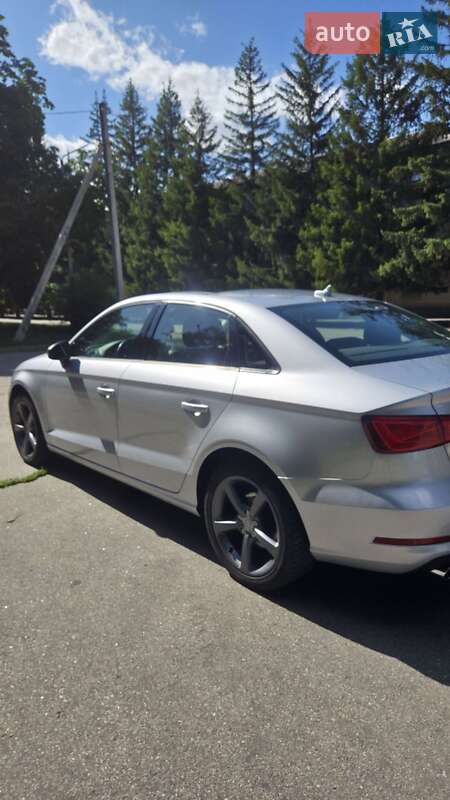 Седан Audi A3 2014 в Желтых Водах