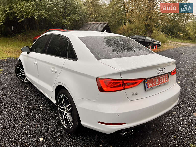 Седан Audi A3 2015 в Львове