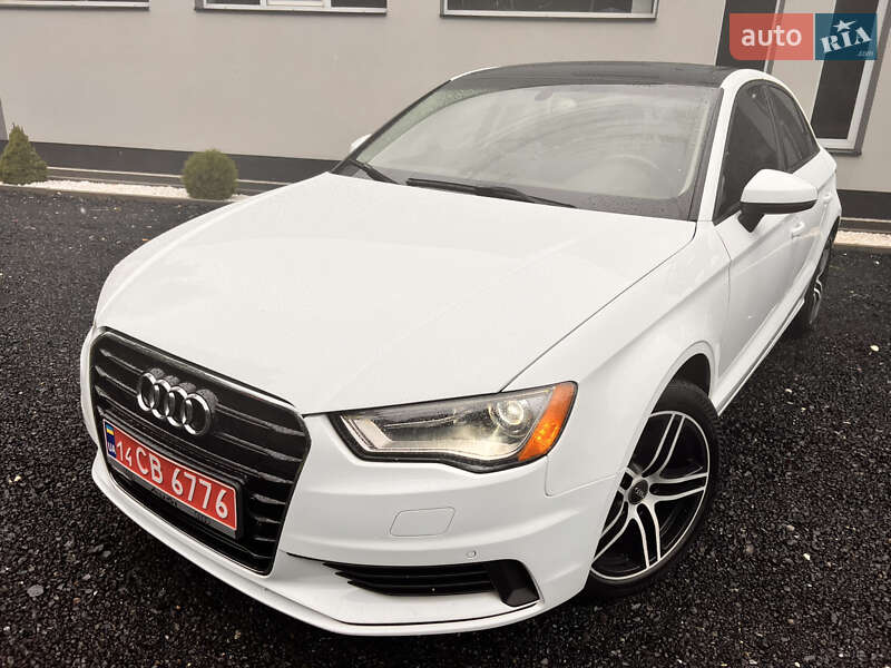 Седан Audi A3 2015 в Львове