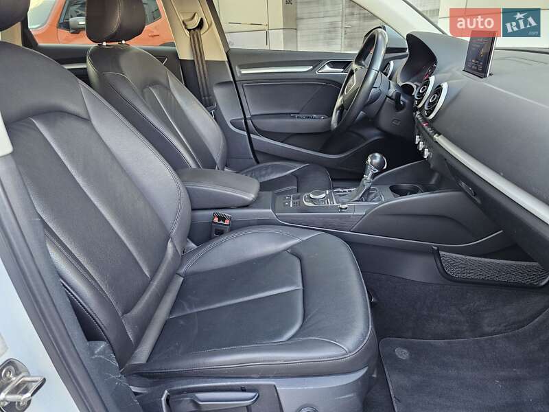 Седан Audi A3 2015 в Одессе