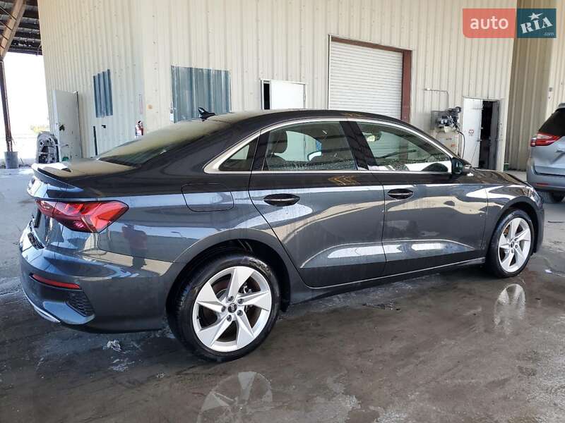 Седан Audi A3 2022 в Кропивницком
