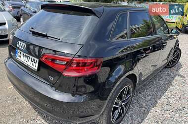 Хэтчбек Audi A3 2015 в 