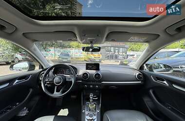 Хэтчбек Audi A3 2015 в 