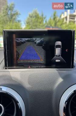 Хэтчбек Audi A3 2015 в 