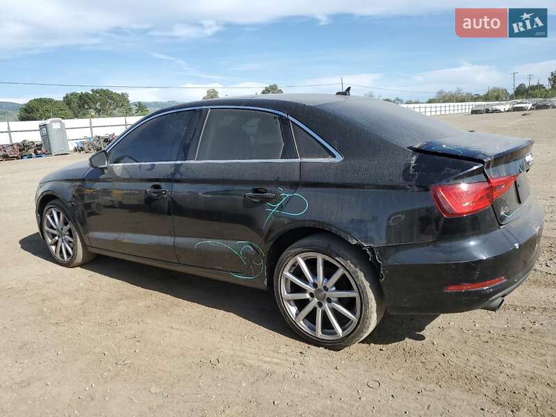 Седан Audi A3 2015 в Львове