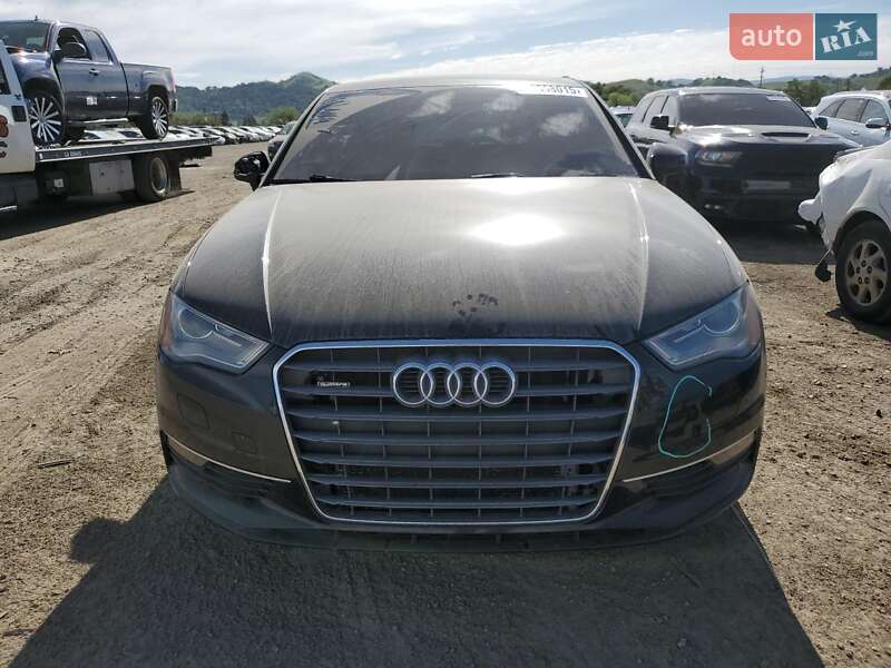 Седан Audi A3 2015 в Львове