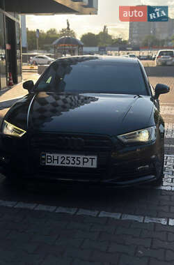 Седан Audi A3 2016 в 