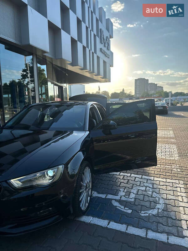 Седан Audi A3 2016 в Одессе