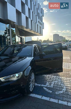 Седан Audi A3 2016 в 