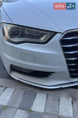 Седан Audi A3 2015 в 