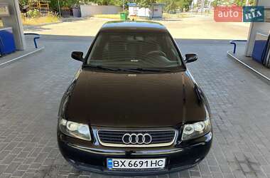 Хэтчбек Audi A3 2003 в 