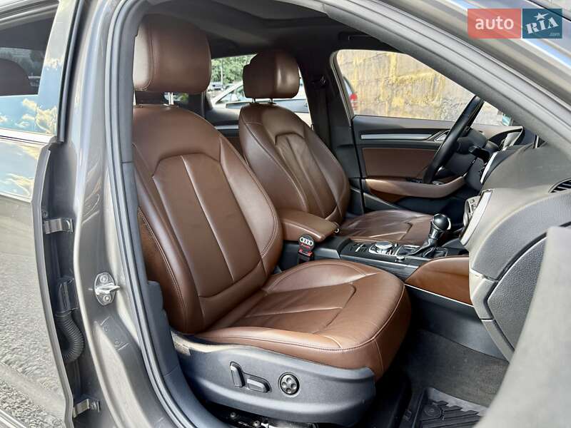 Хэтчбек Audi A3 2016 в Харькове