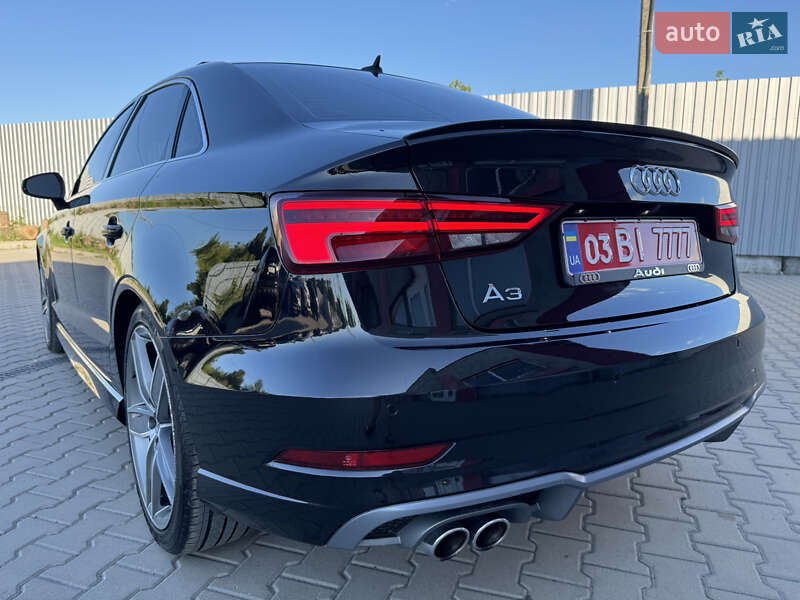 Седан Audi A3 2018 в Лубнах