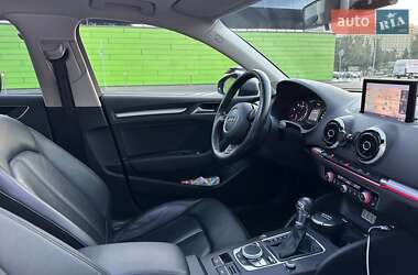 Седан Audi A3 2016 в 