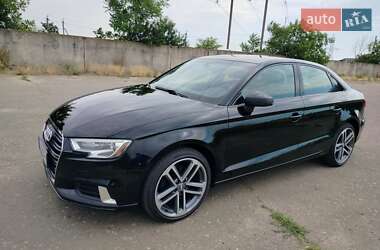 Седан Audi A3 2016 в 