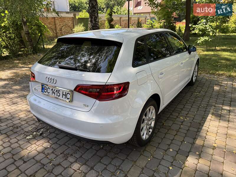 Хэтчбек Audi A3 2015 в Львове