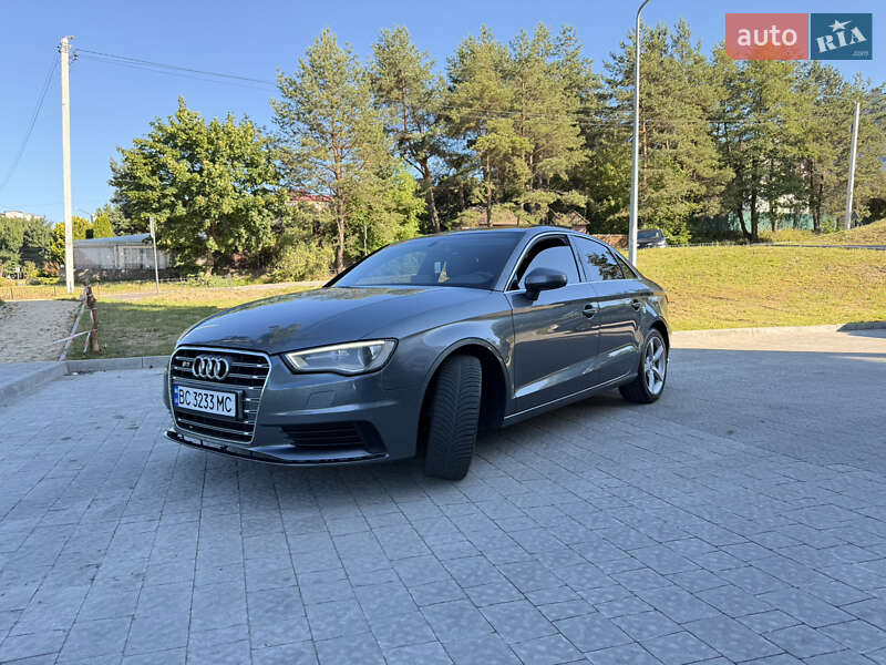 Седан Audi A3 2014 в Новояворовске