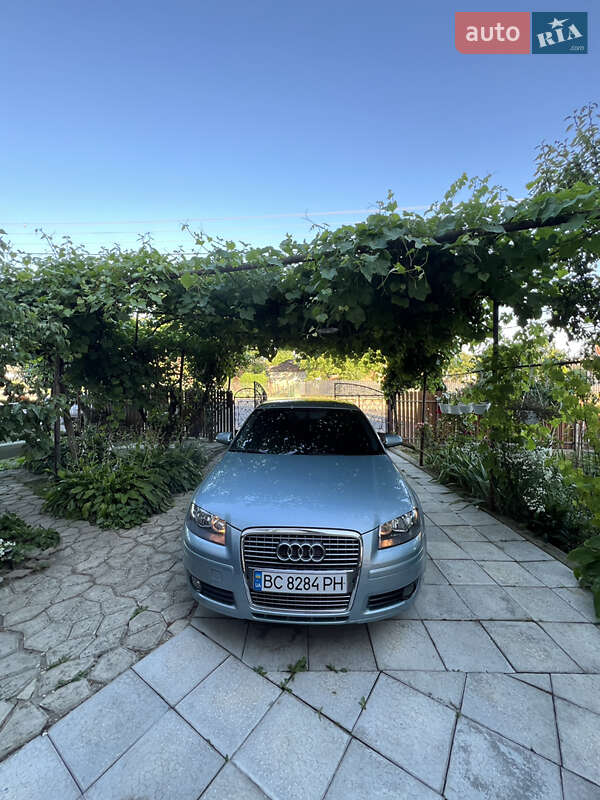 Хэтчбек Audi A3 2005 в Пустомытах