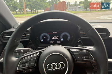 Седан Audi A3 2021 в 