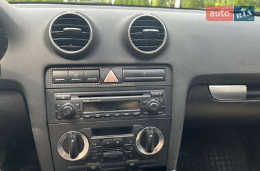 Хэтчбек Audi A3 2005 в 