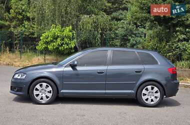 Хэтчбек Audi A3 2009 в 