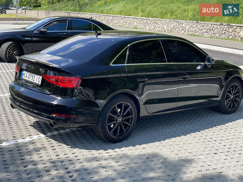 Седан Audi A3 2014 в Киеве