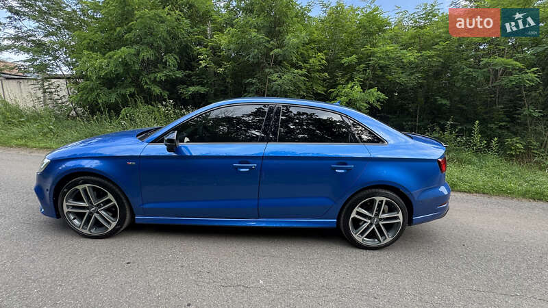 Седан Audi A3 2017 в Харькове