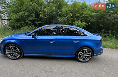 Седан Audi A3 2017 в 