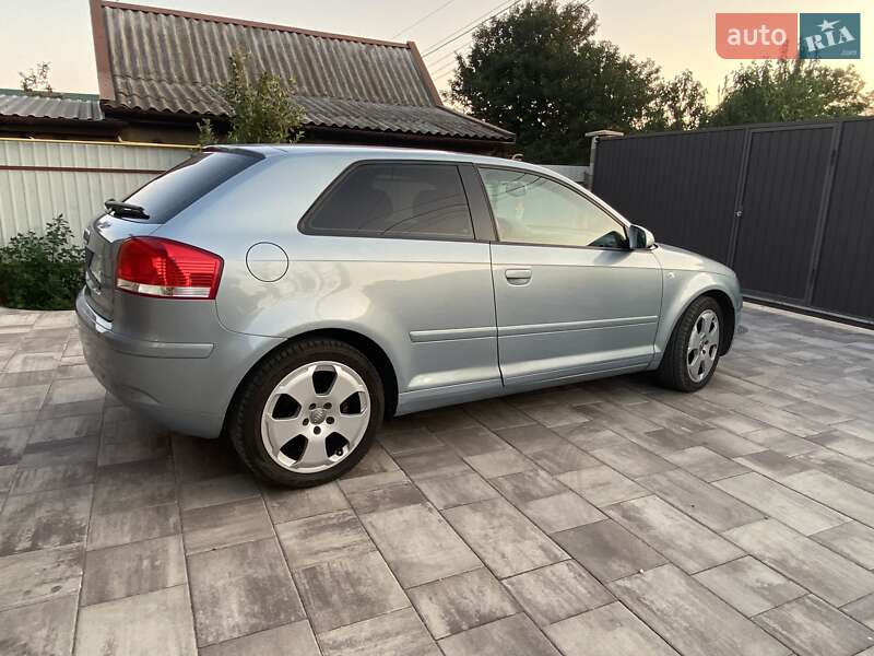 Хэтчбек Audi A3 2003 в Измаиле
