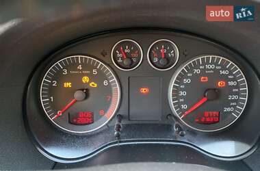 Хетчбек Audi A3 2003 в 