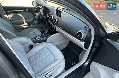 Седан Audi A3 2016 в 