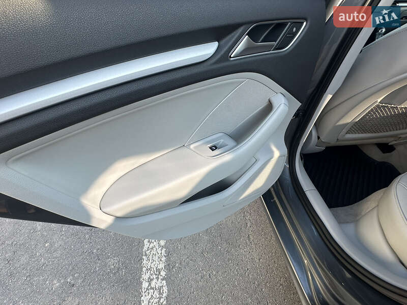 Седан Audi A3 2016 в Одесі