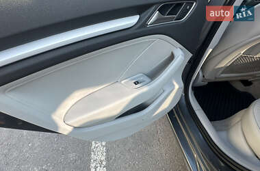 Седан Audi A3 2016 в 