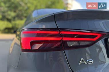 Седан Audi A3 2017 в 