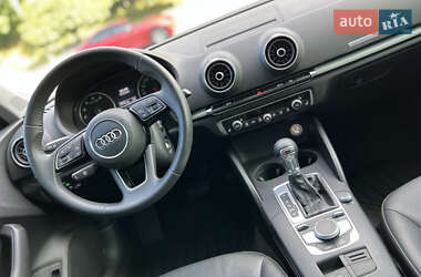 Седан Audi A3 2017 в 