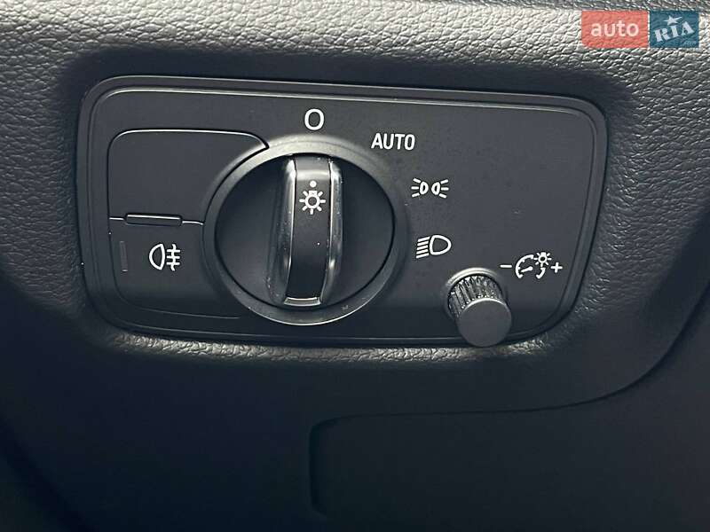 Седан Audi A3 2015 в Киеве