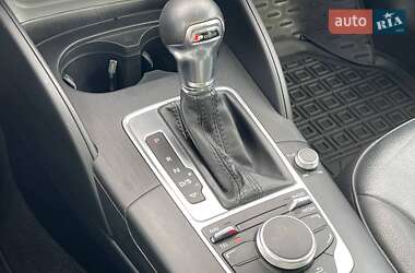 Седан Audi A3 2015 в 