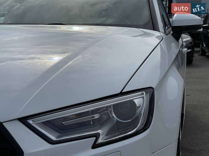 Седан Audi A3 2015 в Киеве