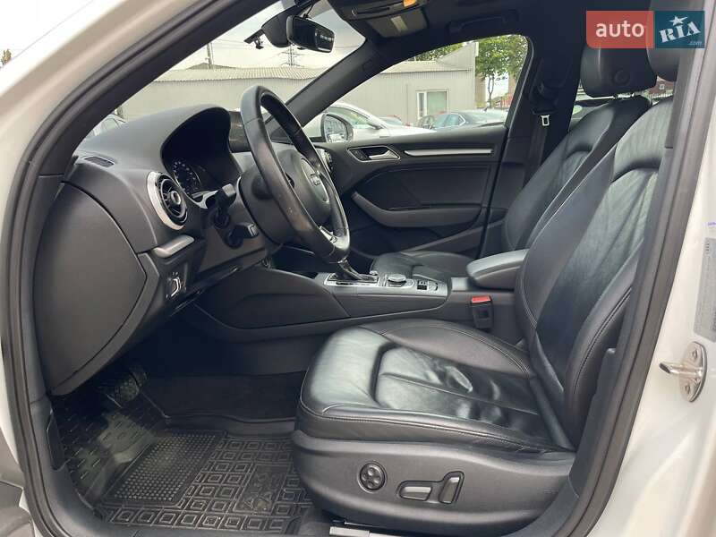 Седан Audi A3 2015 в Киеве