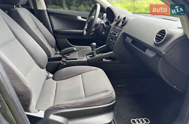 Хэтчбек Audi A3 2005 в 