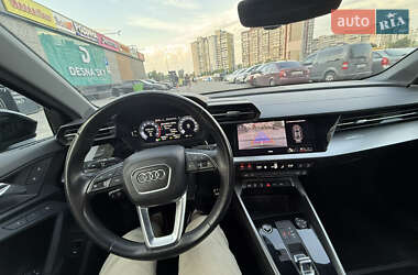 Седан Audi A3 2021 в 