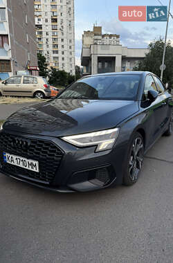 Седан Audi A3 2021 в 