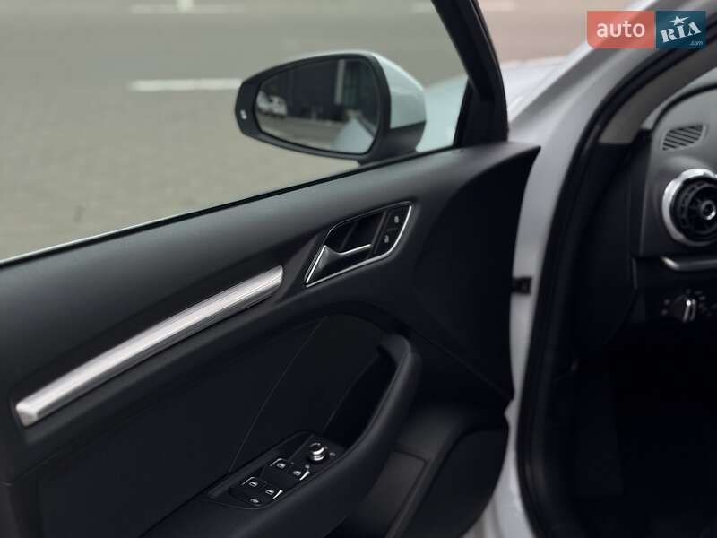Седан Audi A3 2013 в Києві