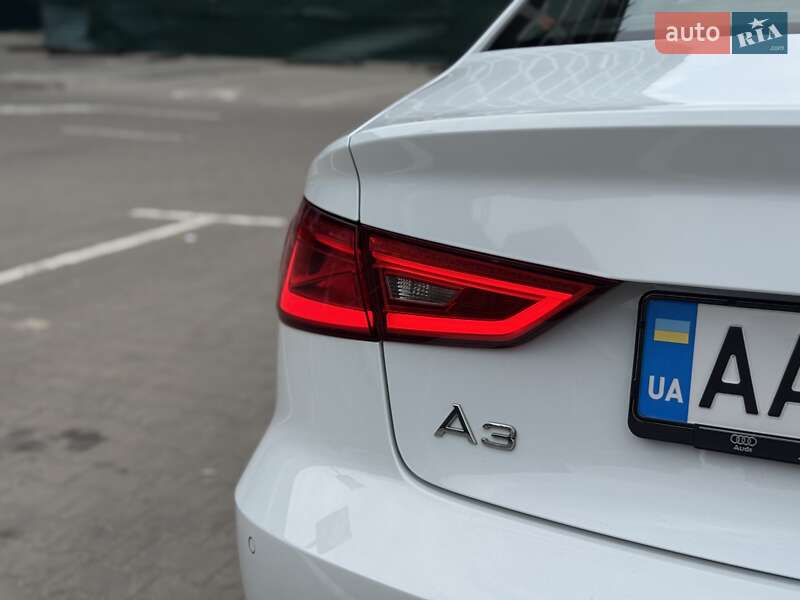 Седан Audi A3 2013 в Києві