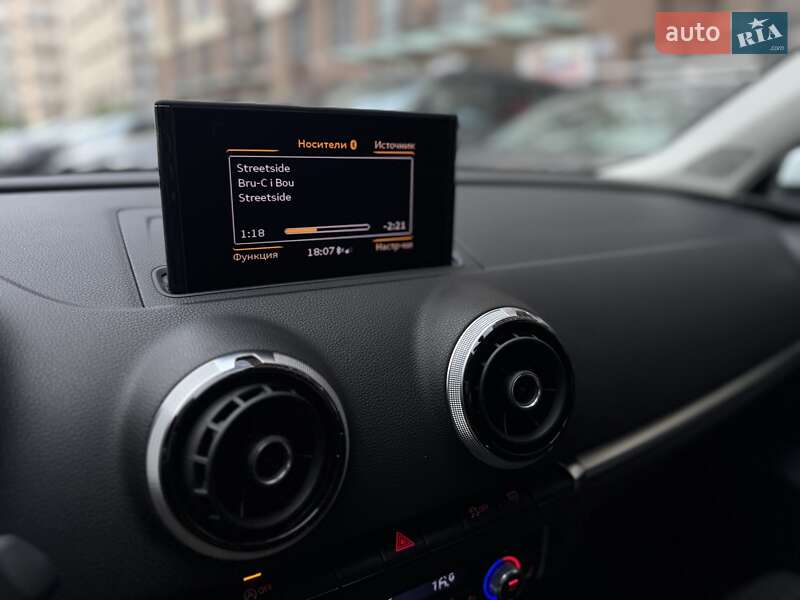 Седан Audi A3 2013 в Києві