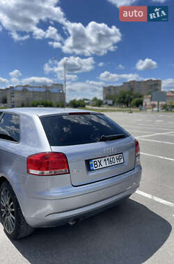 Хетчбек Audi A3 2003 в 
