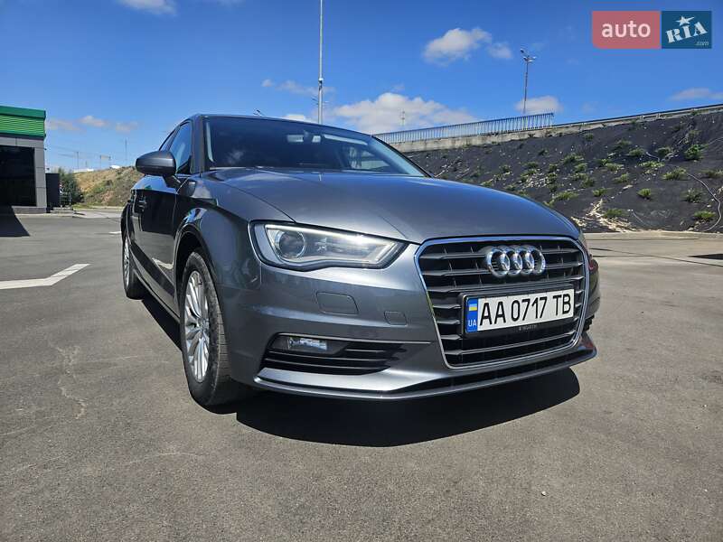 Седан Audi A3 2016 в Києві